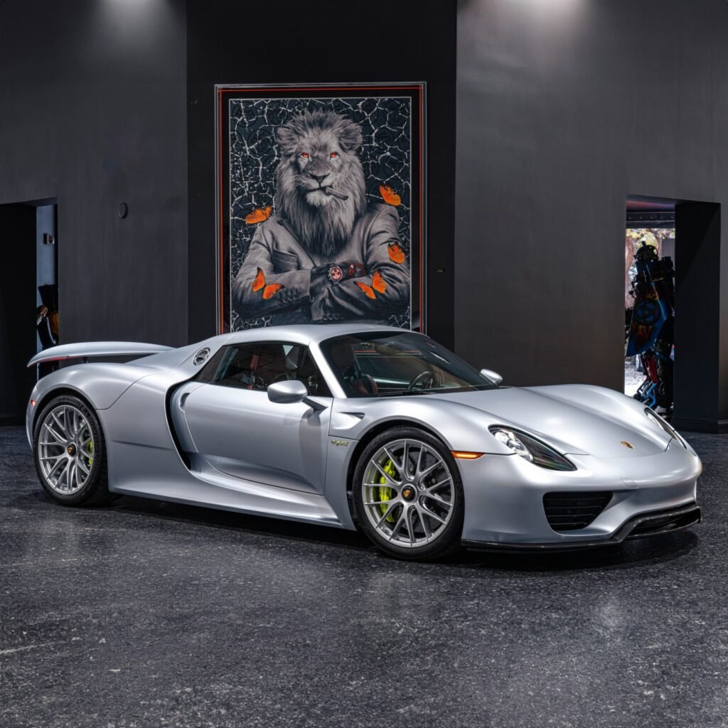 Porsche 918 Spyder: Un Superdeportivo de Alta Gama con Tecnología de Vanguardia